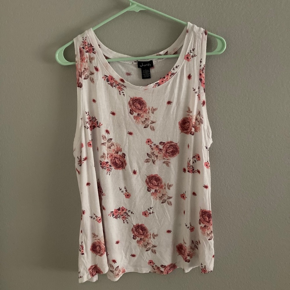 Rose pattern, flowy, tank top